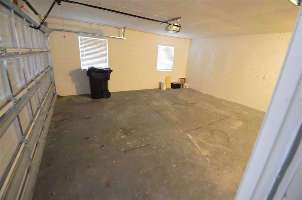 For Rent: $2,200 (3 beds, 2 baths, 1396 Square Feet)