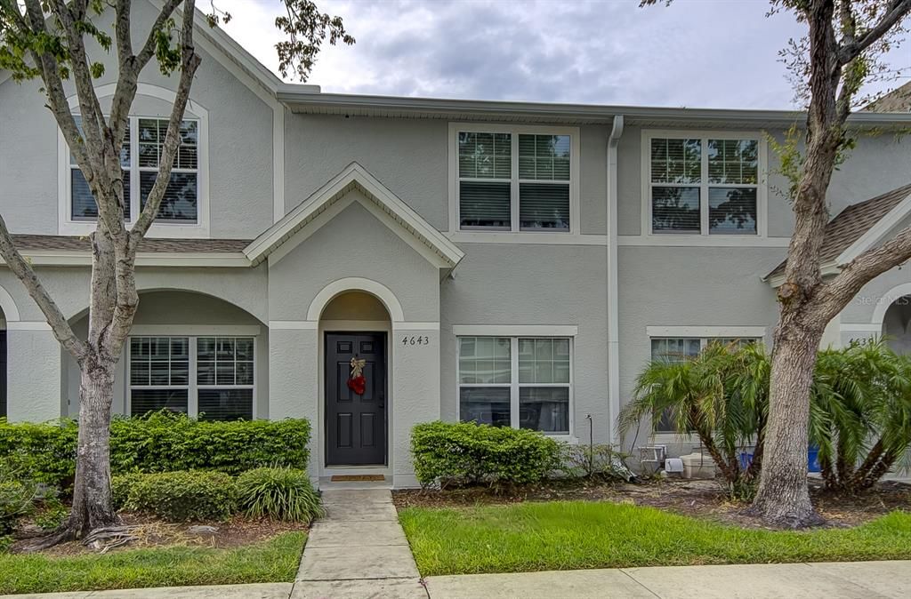For Sale: $270,000 (2 beds, 2 baths, 1210 Square Feet)