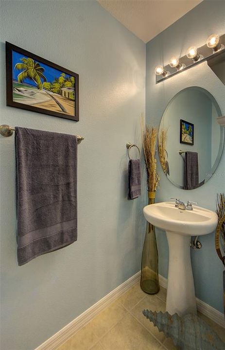 For Sale: $270,000 (2 beds, 2 baths, 1210 Square Feet)