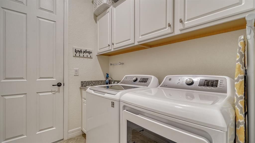 For Sale: $1,100,000 (4 beds, 3 baths, 2247 Square Feet)
