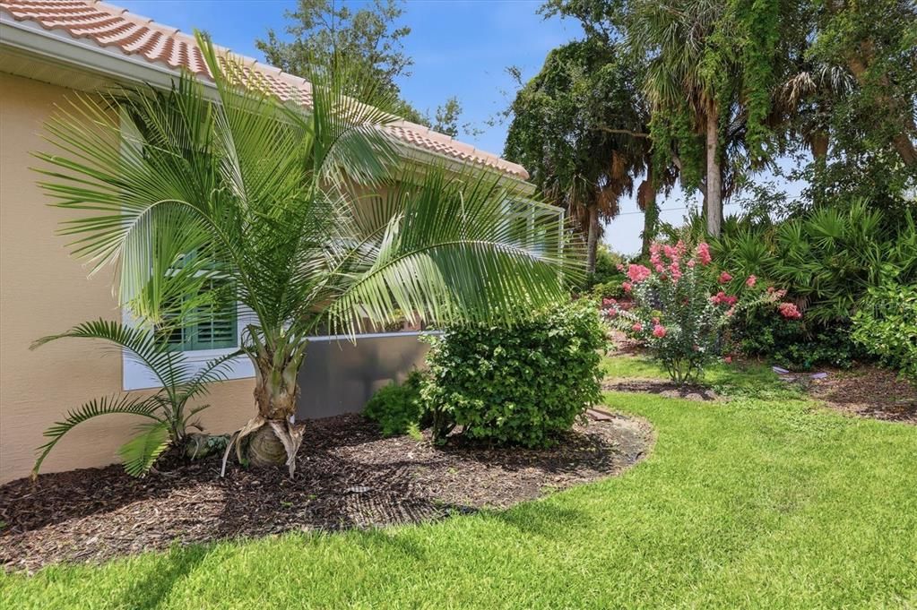 For Sale: $289,900 (2 beds, 2 baths, 1385 Square Feet)
