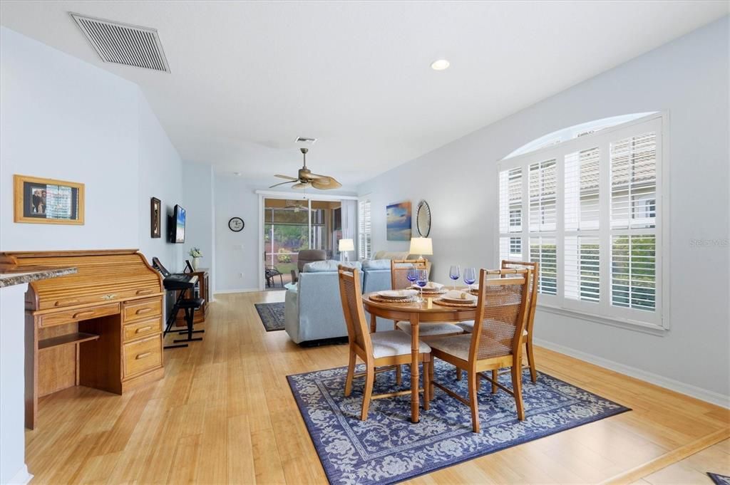 For Sale: $289,900 (2 beds, 2 baths, 1385 Square Feet)