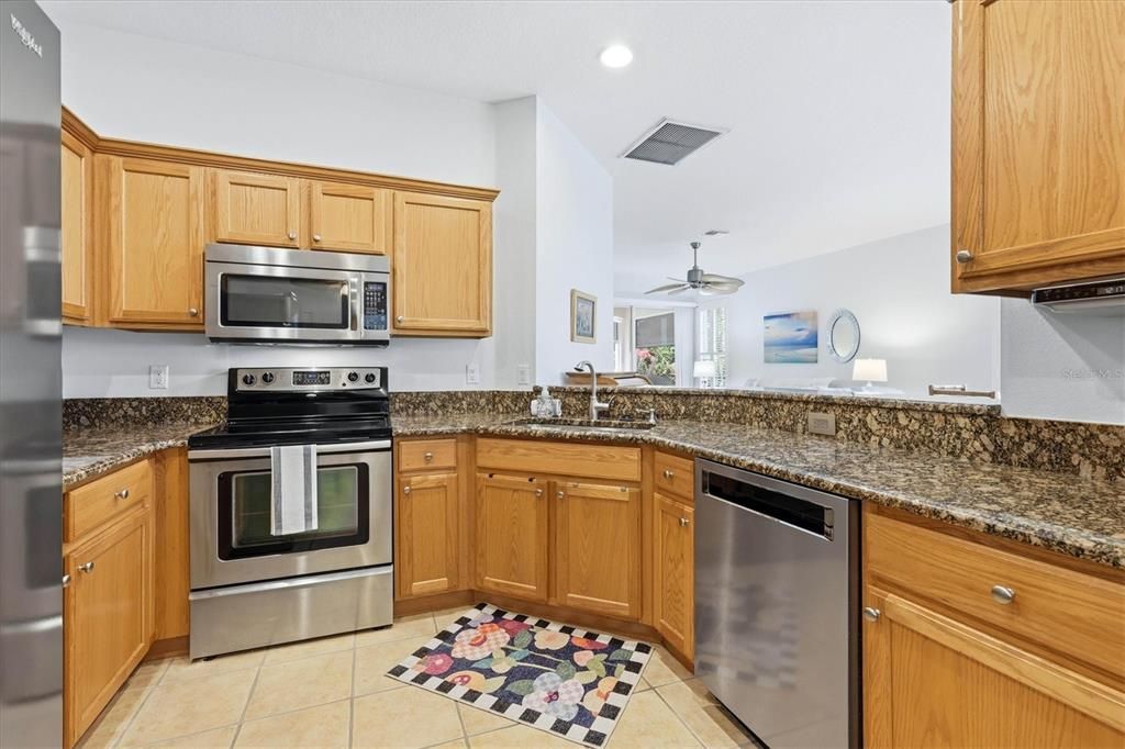 For Sale: $289,900 (2 beds, 2 baths, 1385 Square Feet)