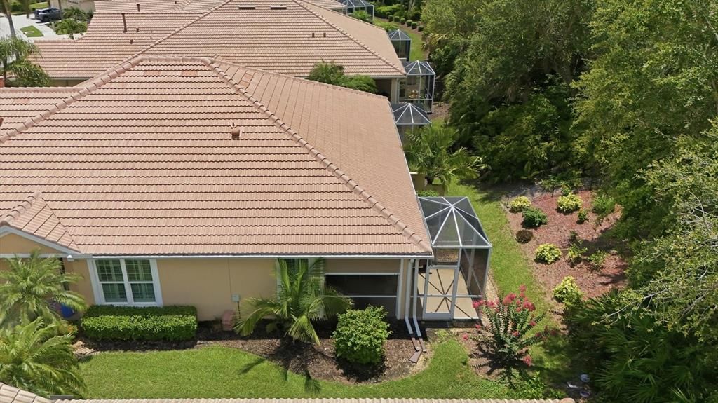 For Sale: $289,900 (2 beds, 2 baths, 1385 Square Feet)