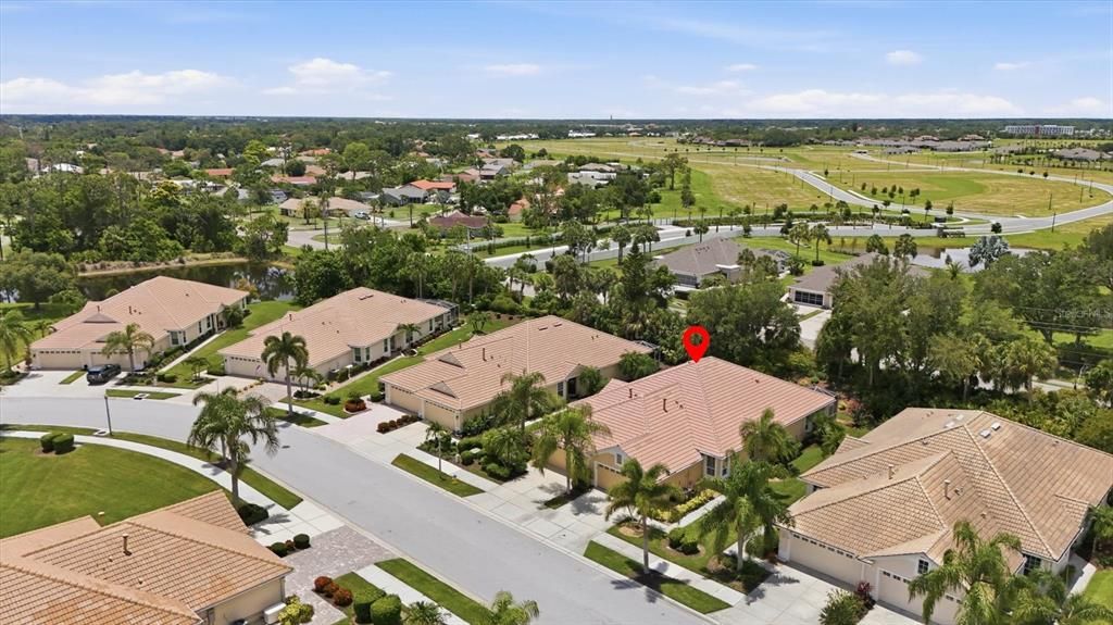 For Sale: $289,900 (2 beds, 2 baths, 1385 Square Feet)