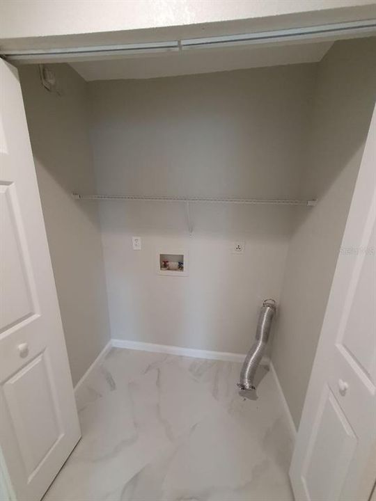 For Rent: $1,950 (2 beds, 2 baths, 1000 Square Feet)