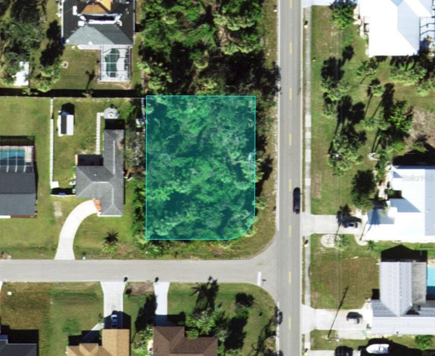 En Venta: $24,900 (0.27 acres)