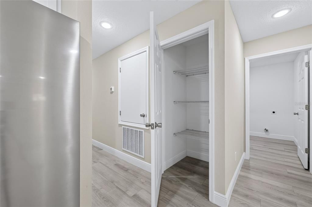 На продажу: $309,900 (3 спален, 2 ванн, 1314 Квадратных фут)