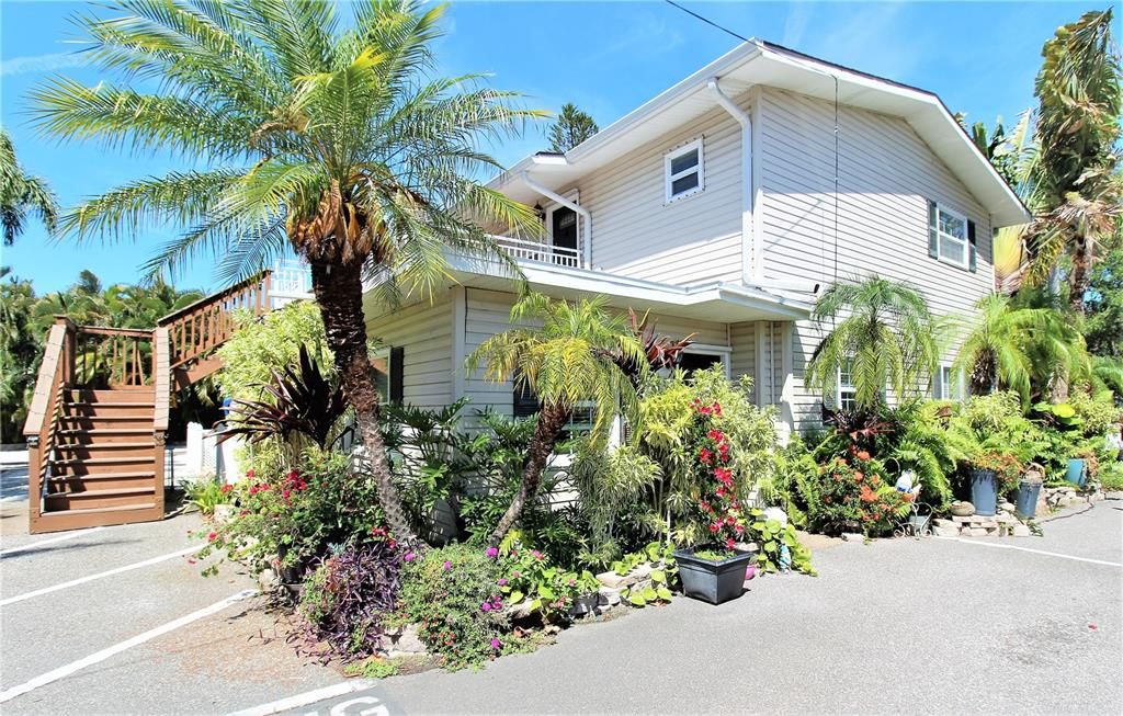For Rent: $1,495 (1 beds, 1 baths, 750 Square Feet)
