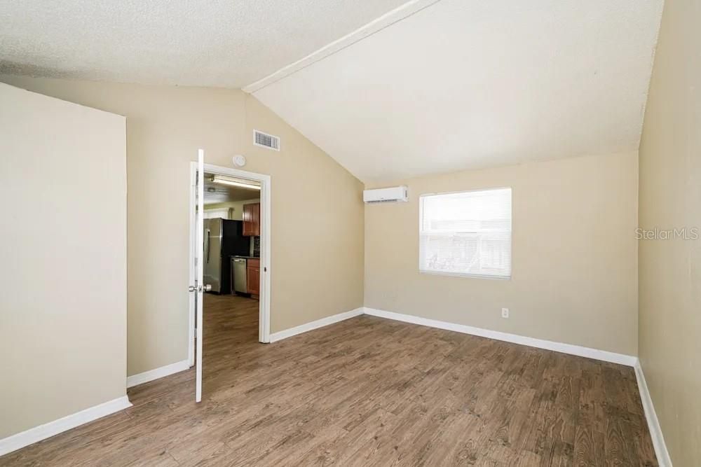 В аренду: $1,995 (3 спален, 2 ванн, 1269 Квадратных фут)
