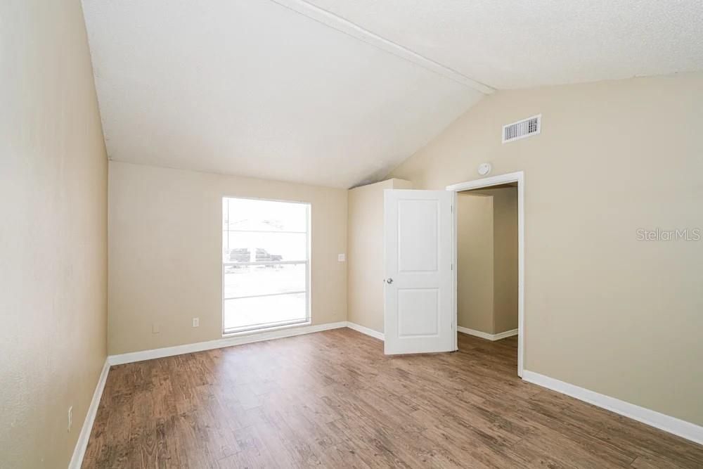 В аренду: $1,995 (3 спален, 2 ванн, 1269 Квадратных фут)