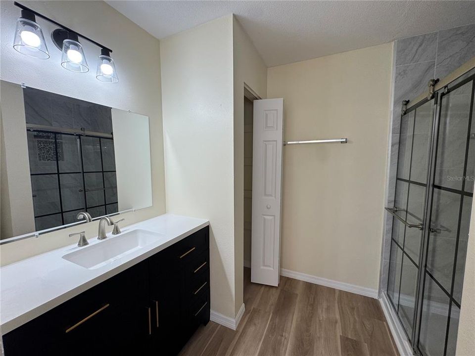 For Rent: $2,100 (3 beds, 2 baths, 1192 Square Feet)