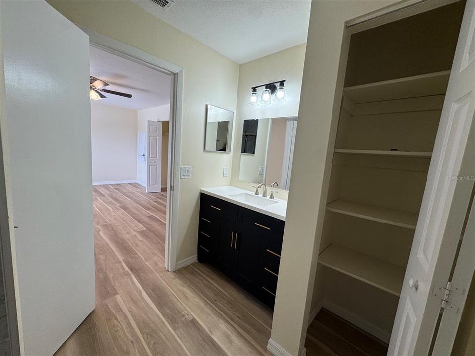 В аренду: $1,950 (3 спален, 2 ванн, 1192 Квадратных фут)
