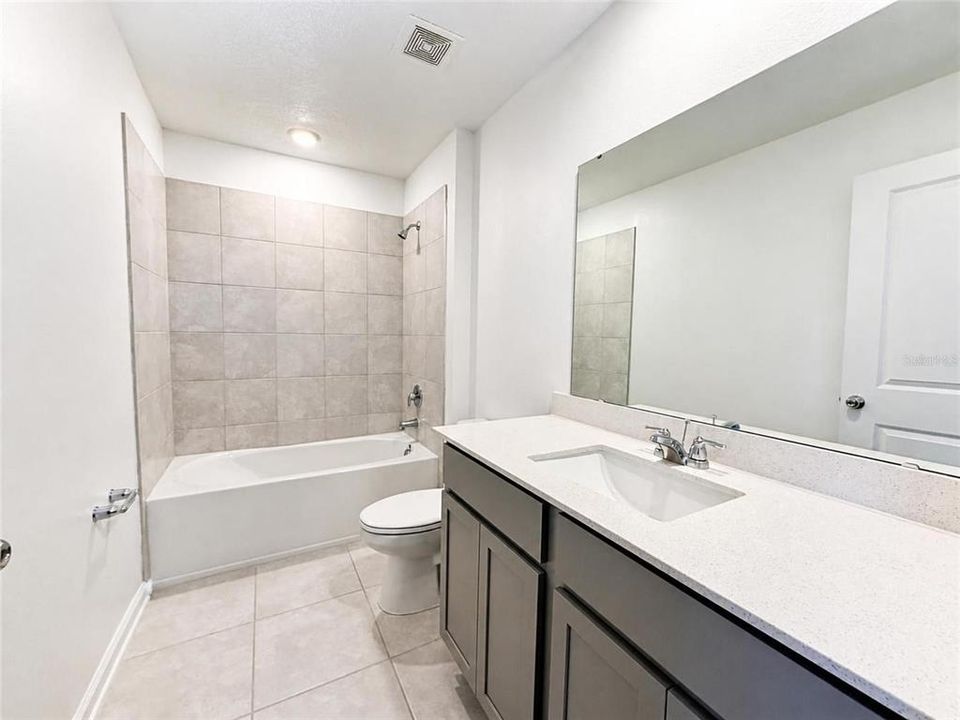 En Venta: $339,999 (4 camas, 2 baños, 2008 Pies cuadrados)