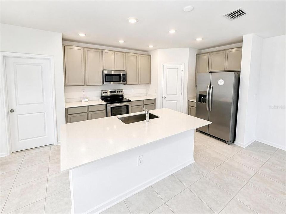 En Venta: $339,999 (4 camas, 2 baños, 2008 Pies cuadrados)