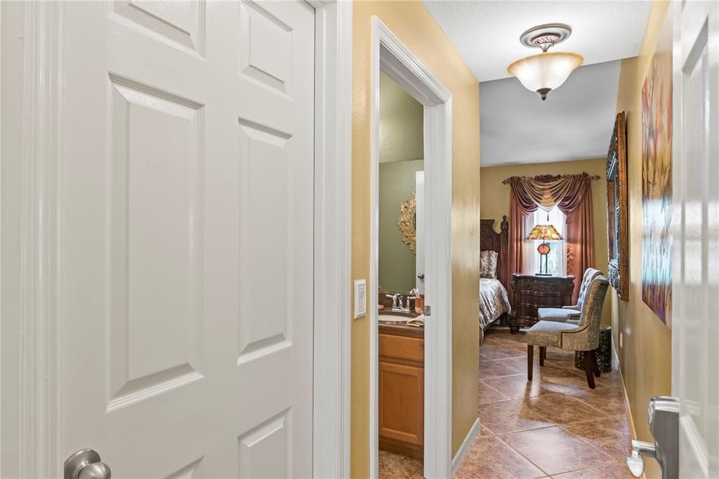 На продажу: $369,900 (4 спален, 2 ванн, 1945 Квадратных фут)