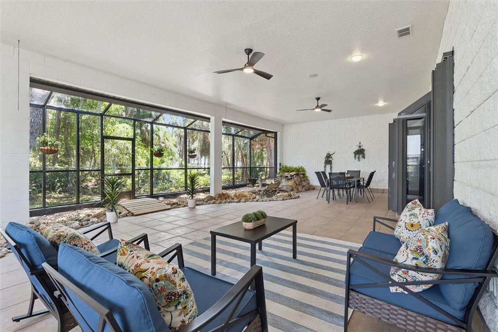For Sale: $700,000 (3 beds, 2 baths, 2500 Square Feet)