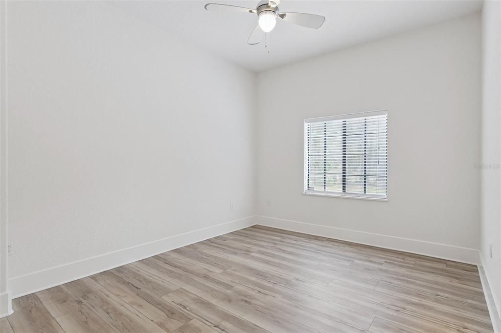 For Sale: $700,000 (3 beds, 2 baths, 2500 Square Feet)