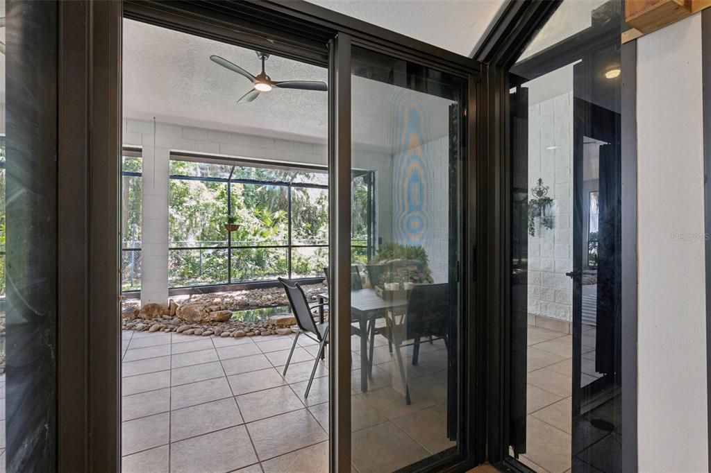 For Sale: $700,000 (3 beds, 2 baths, 2500 Square Feet)