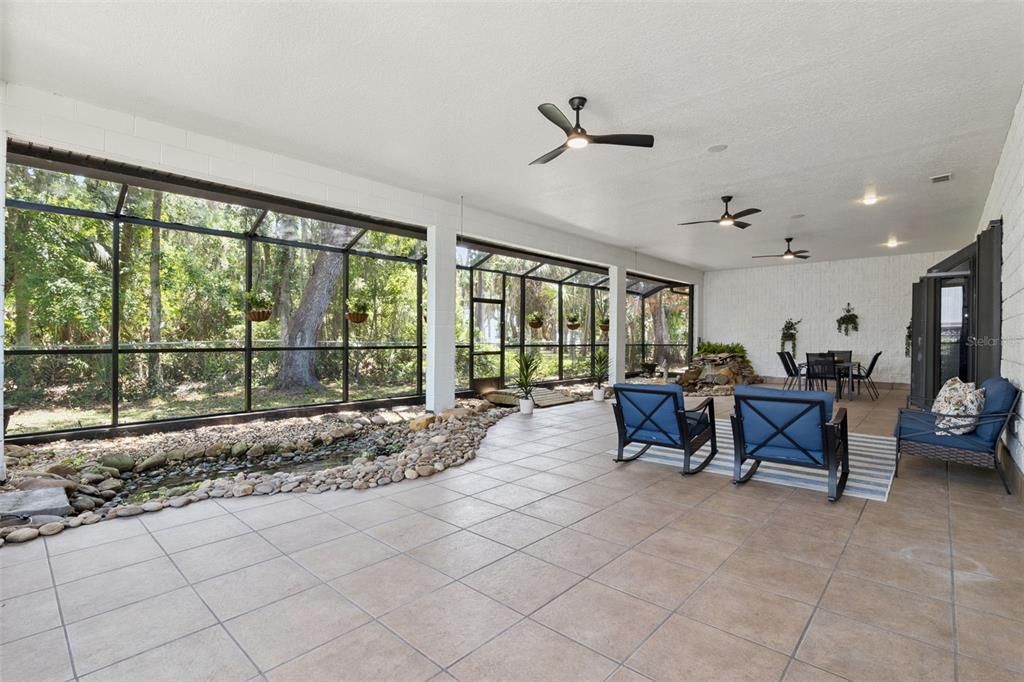 For Sale: $700,000 (3 beds, 2 baths, 2500 Square Feet)