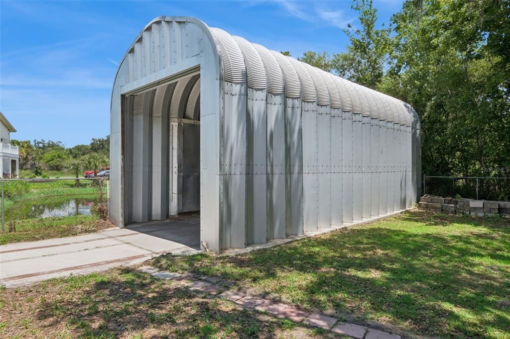 For Sale: $700,000 (3 beds, 2 baths, 2500 Square Feet)