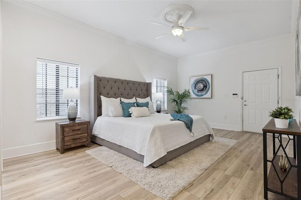 For Sale: $700,000 (3 beds, 2 baths, 2500 Square Feet)