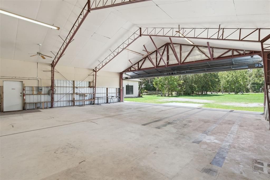 For Sale: $700,000 (3 beds, 2 baths, 2500 Square Feet)