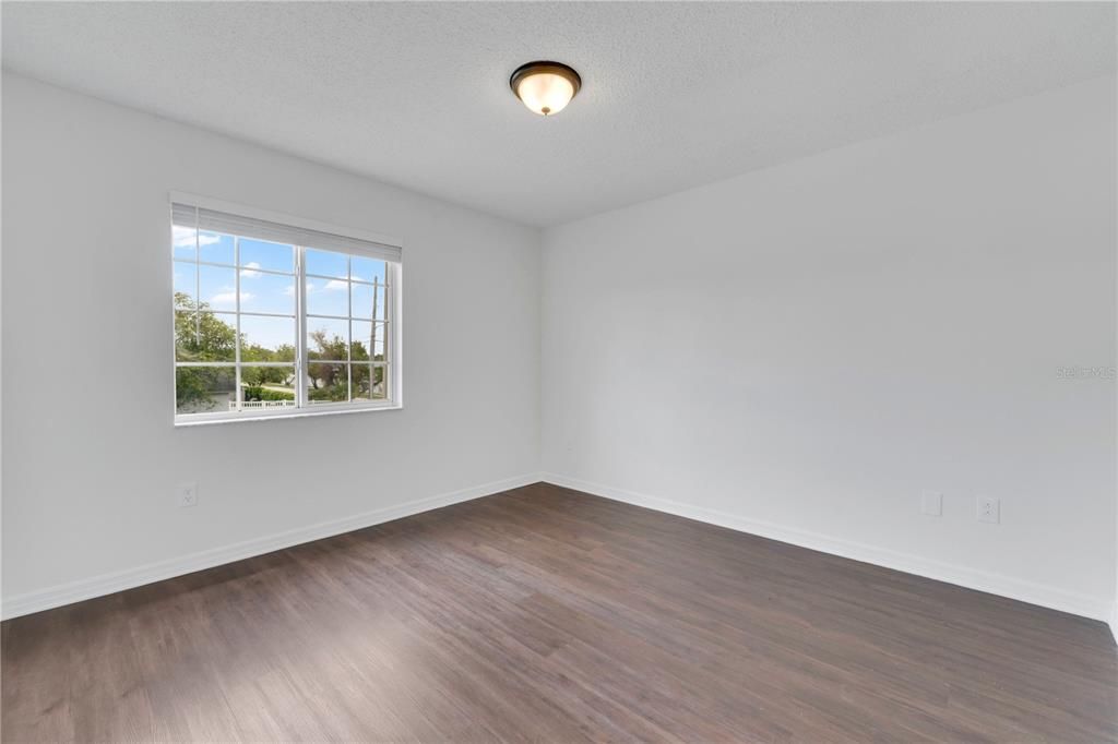 На продажу: $389,900 (4 спален, 2 ванн, 2354 Квадратных фут)