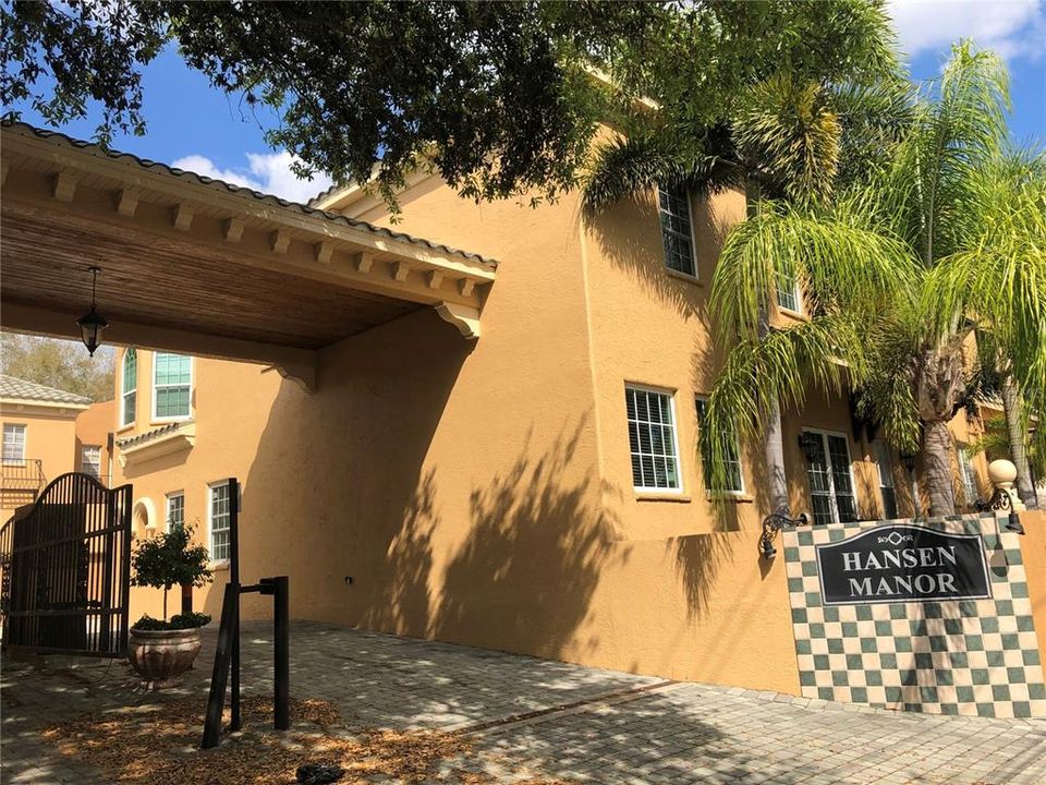 For Rent: $3,250 (3 beds, 2 baths, 1743 Square Feet)