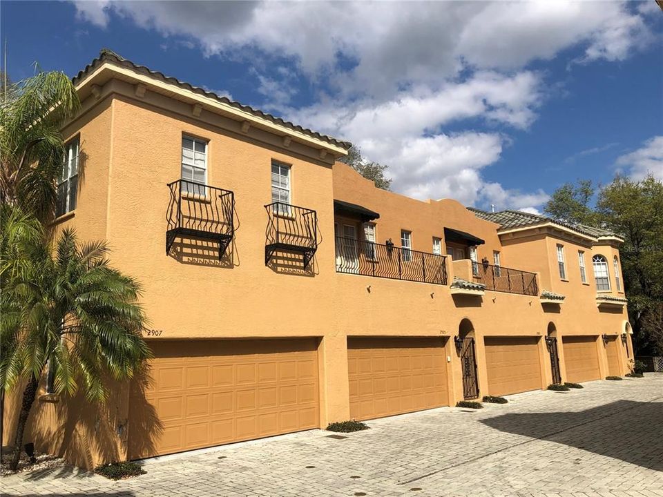 For Rent: $3,250 (3 beds, 2 baths, 1743 Square Feet)