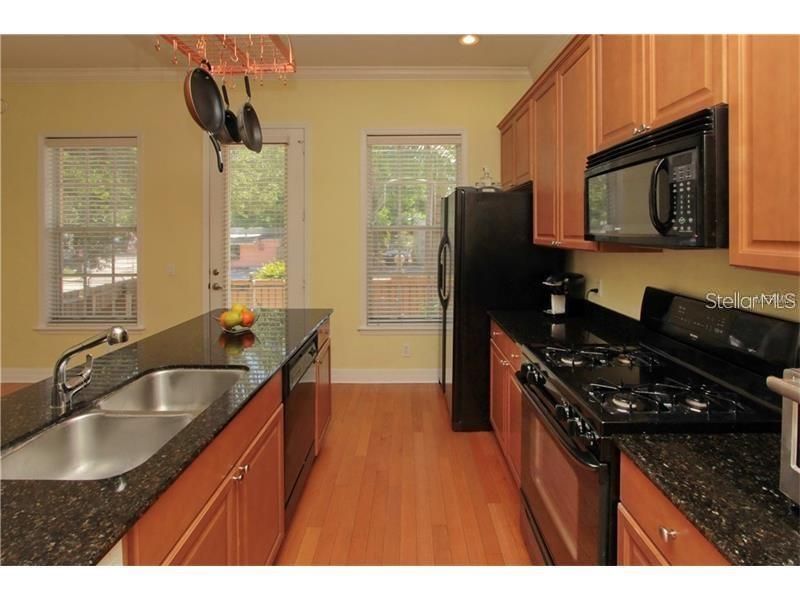 For Rent: $3,250 (3 beds, 2 baths, 1743 Square Feet)