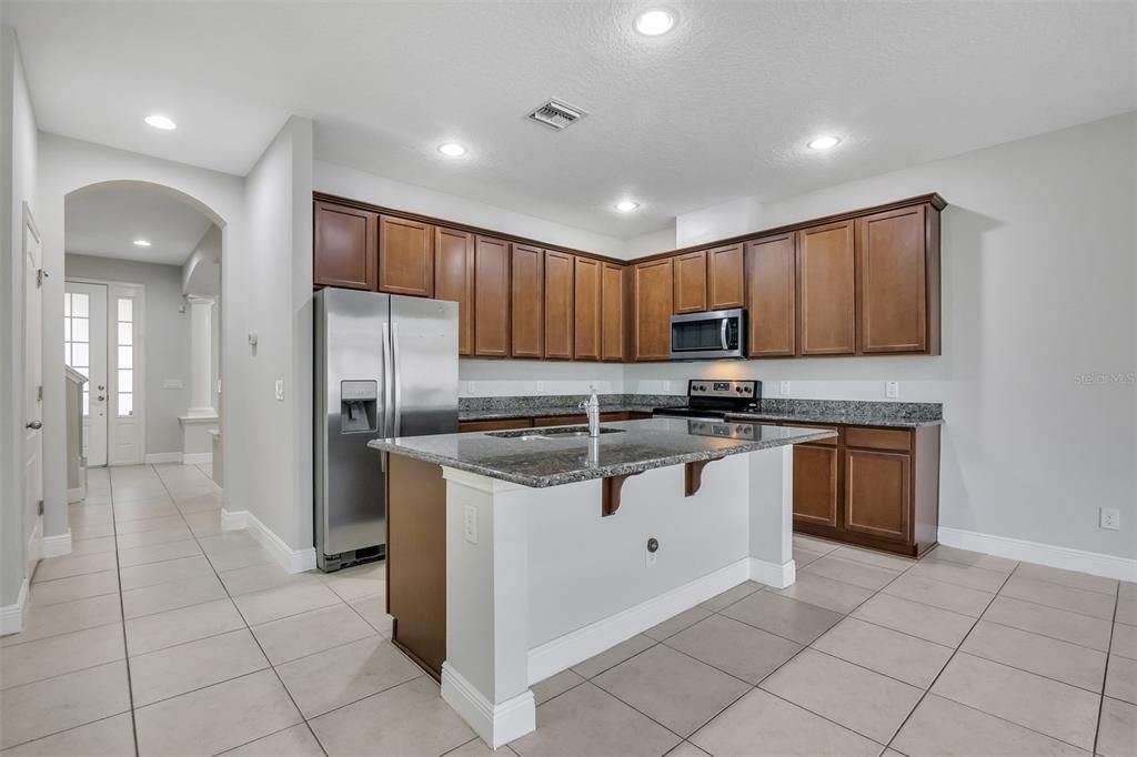 For Sale: $430,000 (3 beds, 2 baths, 1919 Square Feet)