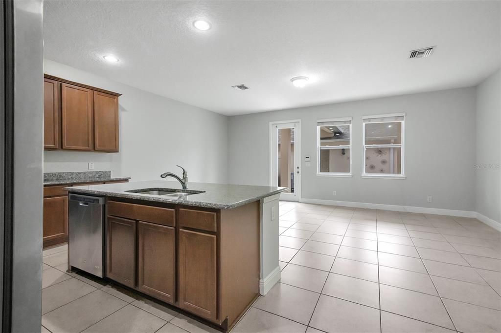 For Sale: $430,000 (3 beds, 2 baths, 1919 Square Feet)