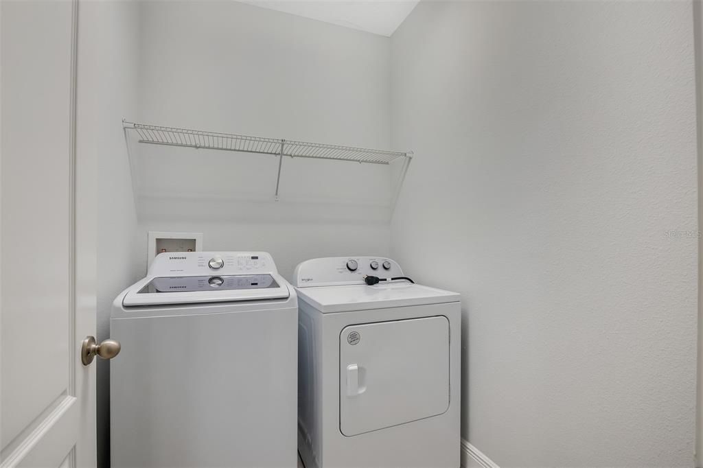 For Sale: $430,000 (3 beds, 2 baths, 1919 Square Feet)