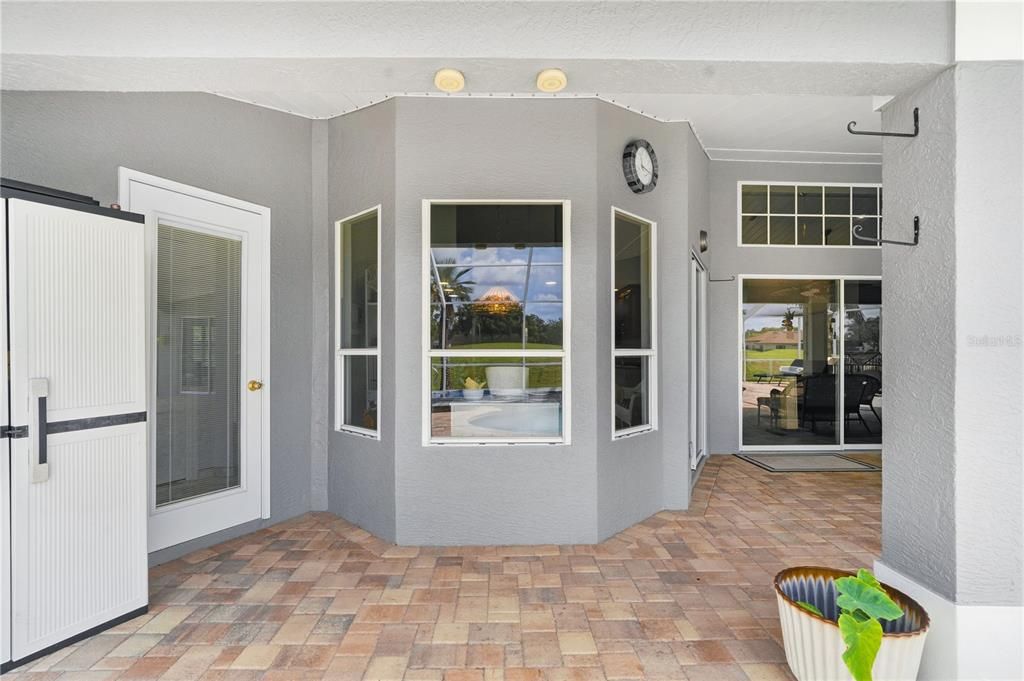 En Venta: $419,000 (3 camas, 2 baños, 2403 Pies cuadrados)