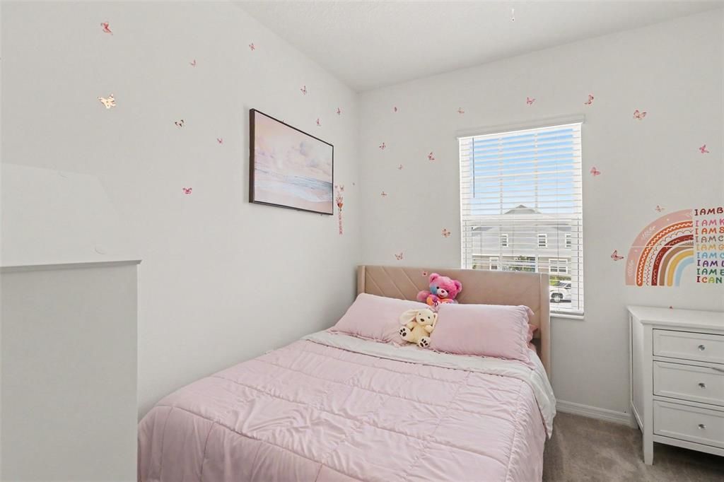 For Sale: $399,900 (3 beds, 2 baths, 1708 Square Feet)