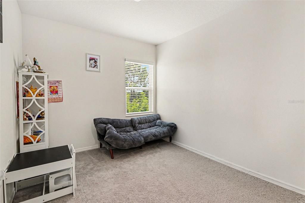 For Sale: $399,900 (3 beds, 2 baths, 1708 Square Feet)