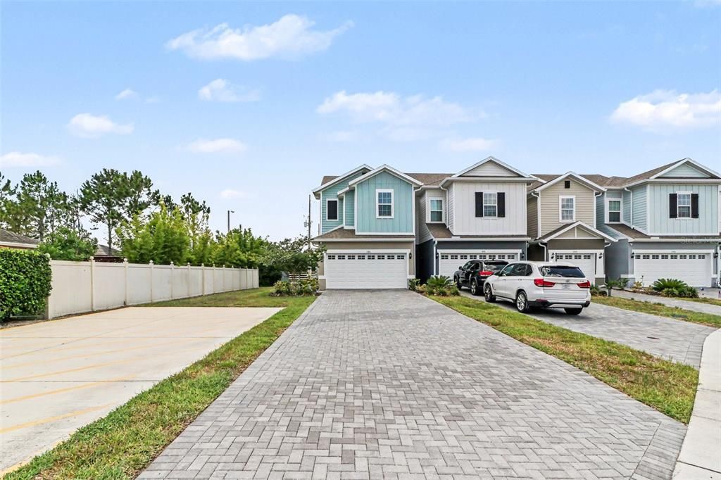 For Sale: $399,900 (3 beds, 2 baths, 1708 Square Feet)