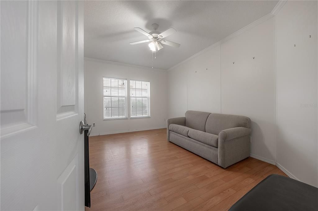 En Venta: $185,000 (4 camas, 2 baños, 2040 Pies cuadrados)