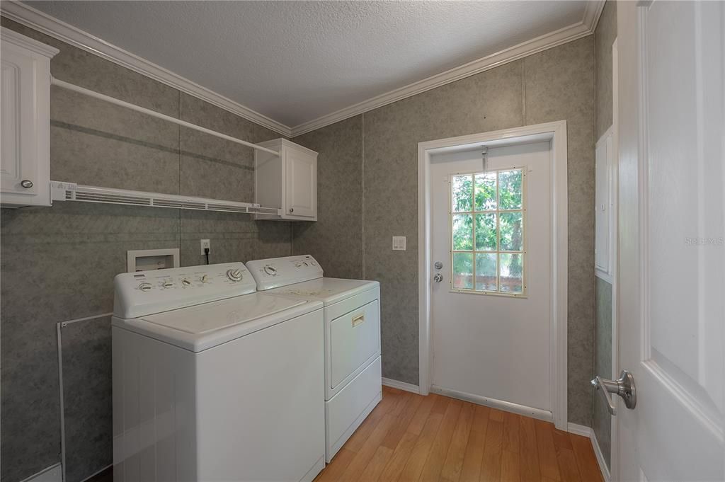 En Venta: $185,000 (4 camas, 2 baños, 2040 Pies cuadrados)