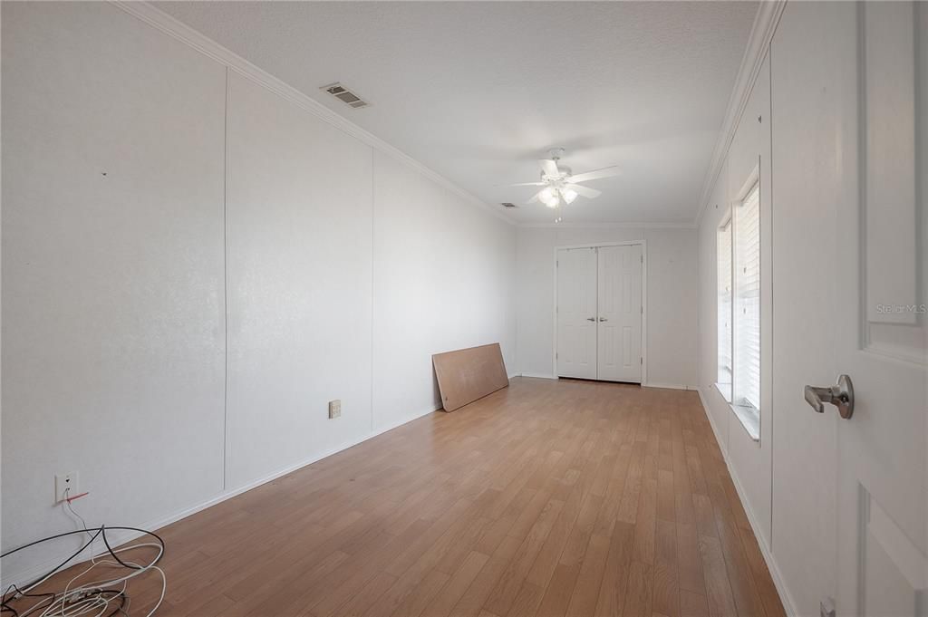 En Venta: $185,000 (4 camas, 2 baños, 2040 Pies cuadrados)