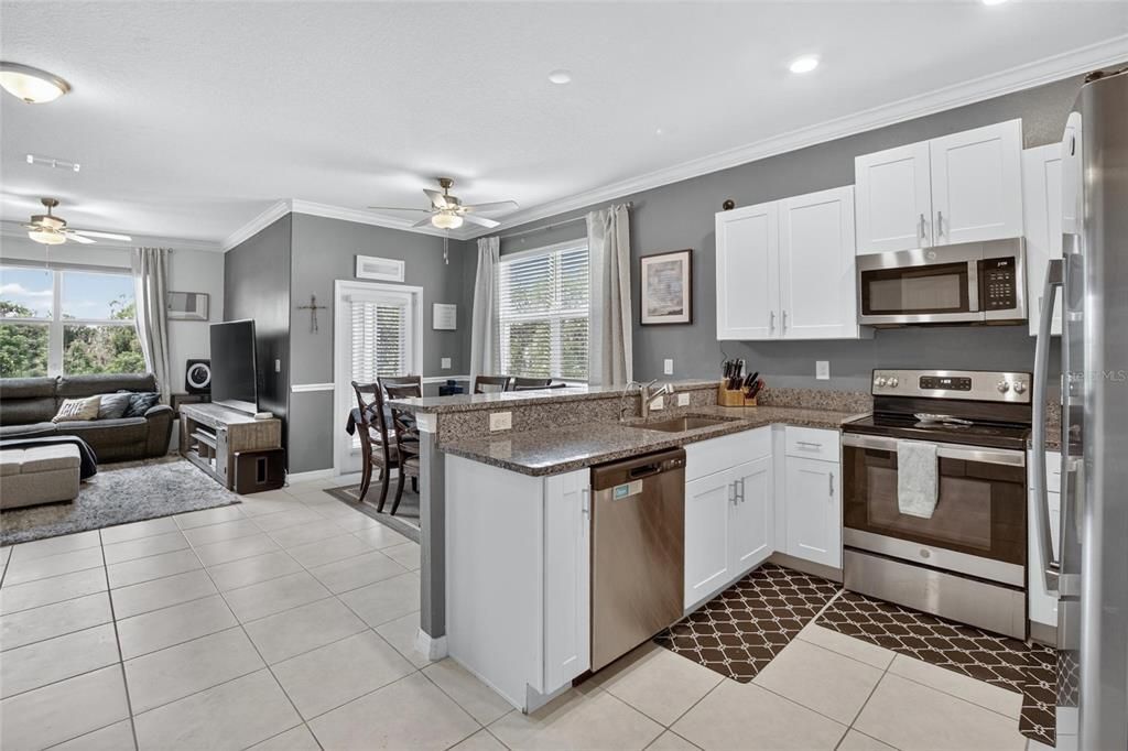 For Rent: $2,400 (3 beds, 2 baths, 1787 Square Feet)