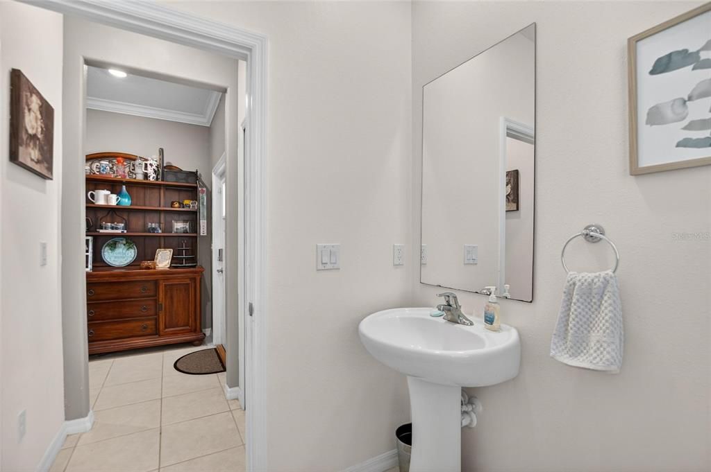 For Rent: $2,400 (3 beds, 2 baths, 1787 Square Feet)