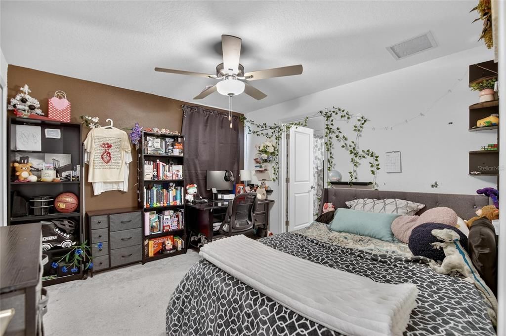 For Rent: $2,400 (3 beds, 2 baths, 1787 Square Feet)