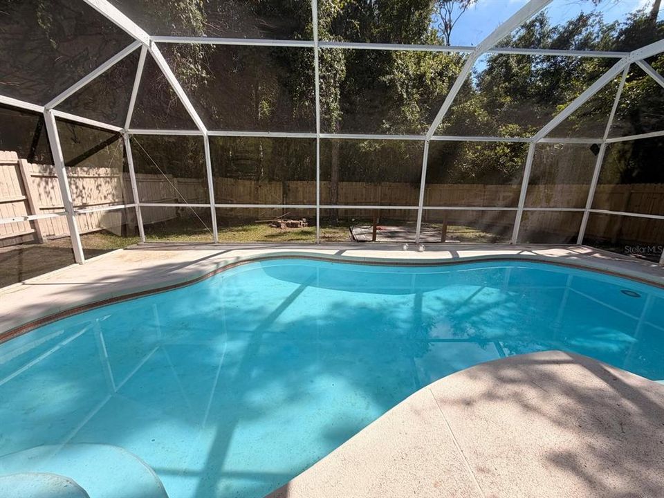 For Rent: $2,700 (4 beds, 3 baths, 1987 Square Feet)