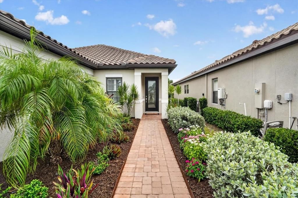 For Sale: $485,000 (3 beds, 2 baths, 1831 Square Feet)