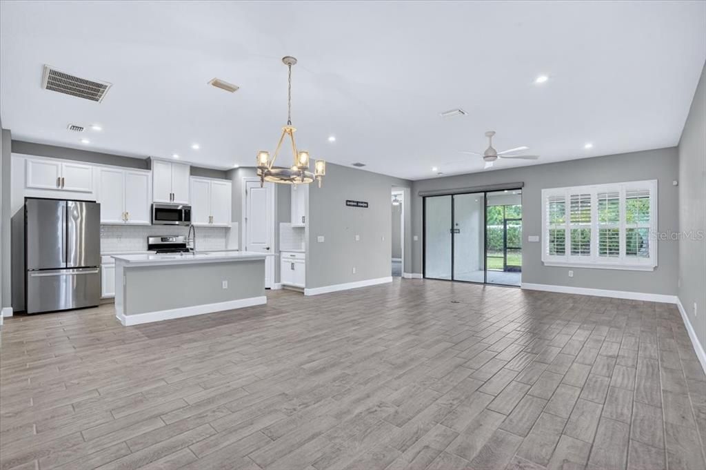For Sale: $485,000 (3 beds, 2 baths, 1831 Square Feet)