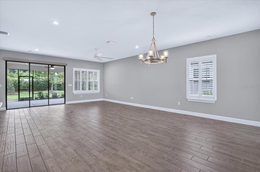 For Sale: $485,000 (3 beds, 2 baths, 1831 Square Feet)