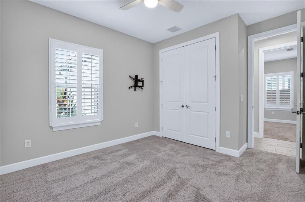 For Sale: $485,000 (3 beds, 2 baths, 1831 Square Feet)