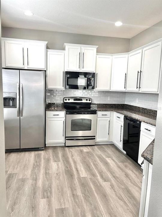 For Rent: $2,250 (3 beds, 2 baths, 1513 Square Feet)
